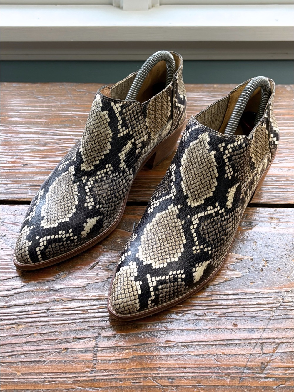 Madewell Sonia Embossed Leather Low Chelsea Boot